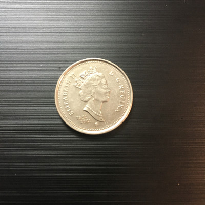 سکه خارجی ۵ سنت کانادا با تصویر ملکه انگلستان و کیفیت بانکی