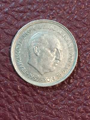 سکه زیبا و کمیاب ۵ پتاس اسپانیا با تصویر فرانکو دیکتاتور دهه ۵٠ میلادی